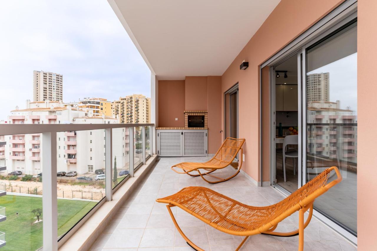 Sunny Brand New 2-Bedroom Apt - 500M From Praia Da Rocha With Ac And Pool! ポルティマン エクステリア 写真
