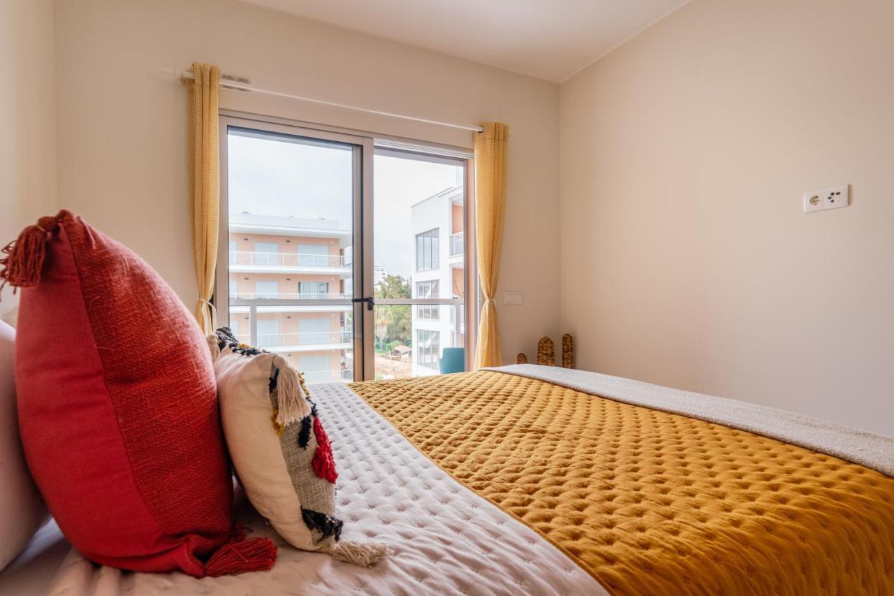 Sunny Brand New 2-Bedroom Apt - 500M From Praia Da Rocha With Ac And Pool! ポルティマン エクステリア 写真