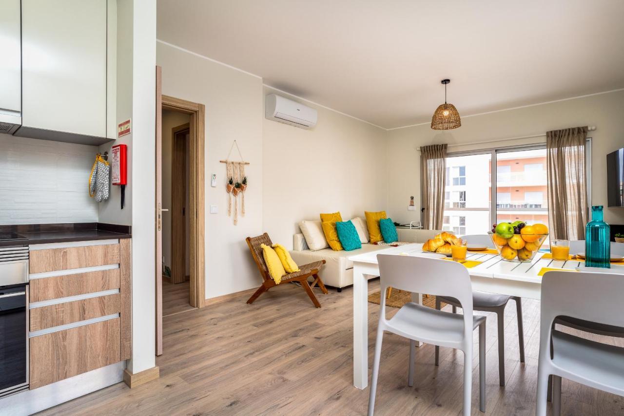 Sunny Brand New 2-Bedroom Apt - 500M From Praia Da Rocha With Ac And Pool! ポルティマン エクステリア 写真